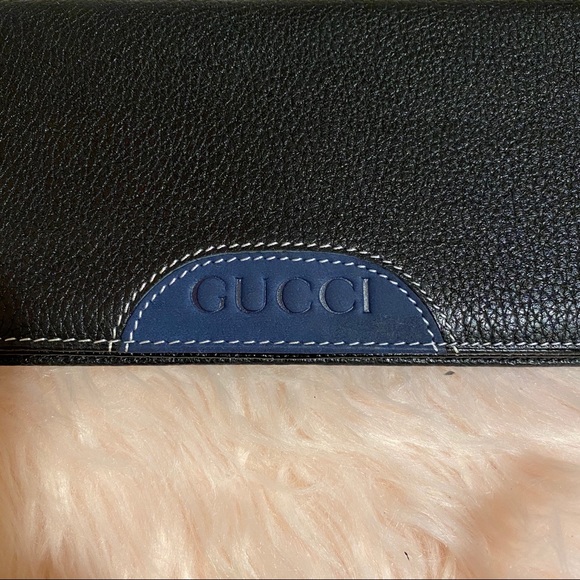 Authentic Vintage Gucci Leather Long Wallet - Picture 2 of 16